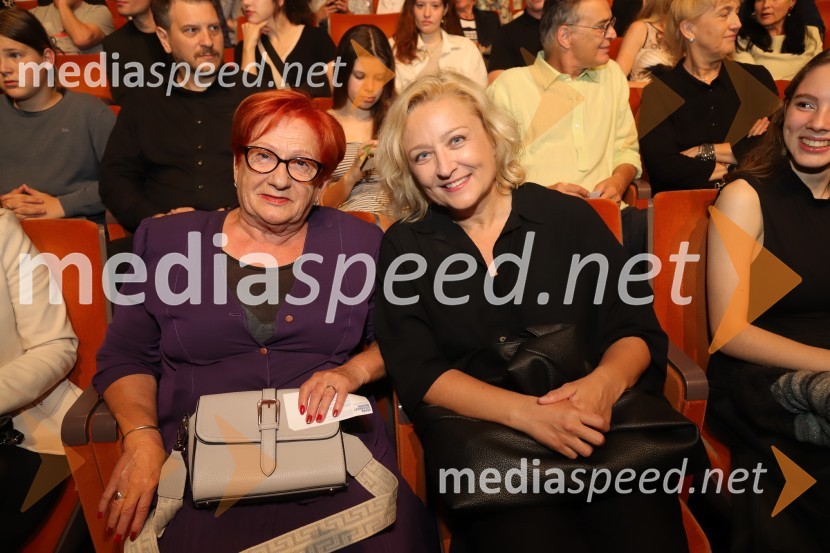  ... ;  Nataša Barbara Gračner, režiserka in igralka59. Festival Borštnikovo srečanje, sklepna slovesnost s podelitvijo nagrad