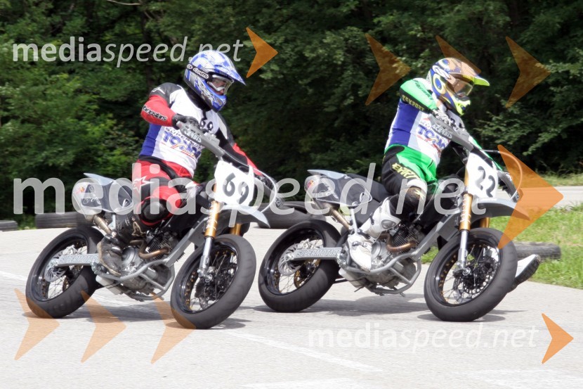 Matevž Hribar in Robert OblakHITROSTNI MOTOCIKLIZEM, DP4 - Pokal Tomos