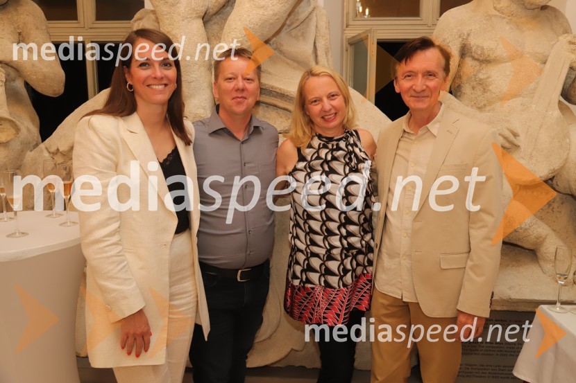  Špela Lešnik, producentka Drame SNG Maribor;  Matjaž Partlič, SNG Maribor;  Jasmina Leskovar, SNG Maribor;  Vili Ravnjak, dramaturg, SNG Maribor59. Festival Borštnikovo srečanje, sklepna slovesnost s podelitvijo nagrad