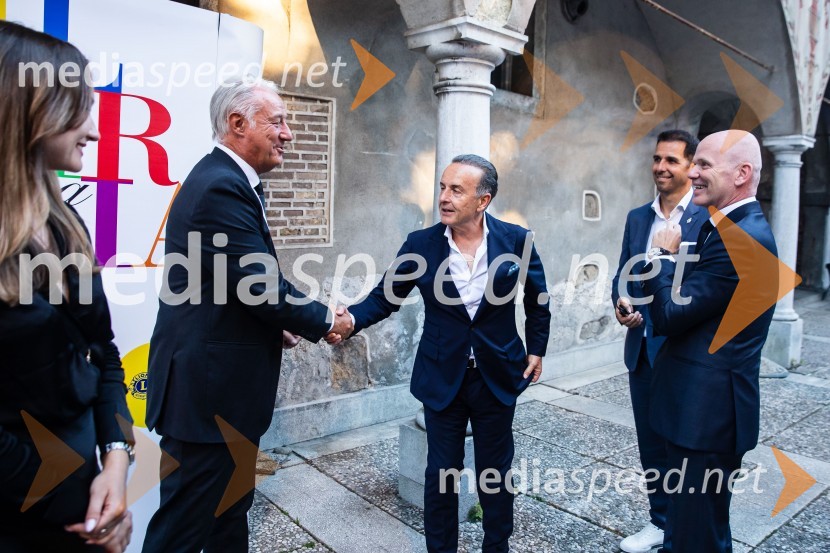  ... ;  ... ;  Marko  Mlakar, direktor in partner, Amrop Adria;  Gregor  Benčina, predsednik Slovenijales Group, podpredsednik sveta zavoda CER, iniciator pobude GreenTech SloveniaKresna noč 2024