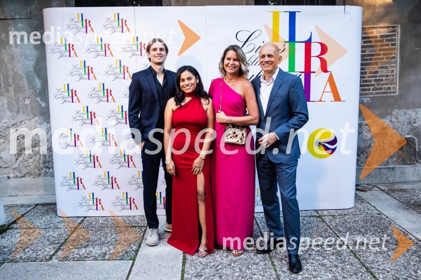  Žan Aleksander Božič, marketing, Knauf Insulation Slovenija;   Alexandra Martinez; dr. Saša Božič, pisateljica in ustanoviteljica Sophia Academy Global;  Matjaž Božič, board member CDE ITKresna noč 2024