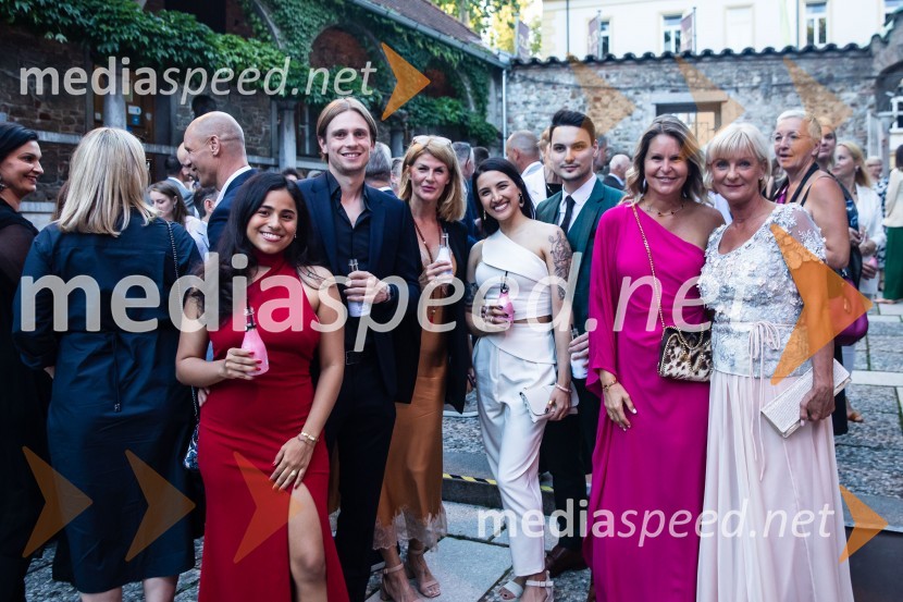   Alexandra Martinez;  Žan Aleksander Božič, marketing, Knauf Insulation Slovenija;  Damjana Čulk;  Andrea Uruburok;  Nik Šušnjara; dr. Saša Božič, pisateljica in ustanoviteljica Sophia Academy Global;  Sonja Poljanšek Škrabec, lastnica Welness centra SunnyKresna noč 2024