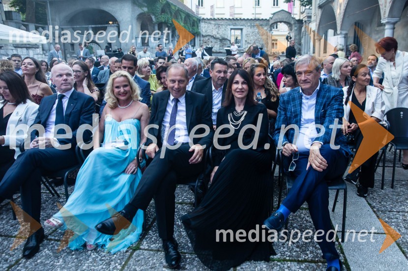  Gregor  Benčina, predsednik Slovenijales Group, podpredsednik sveta zavoda CER, iniciator pobude GreenTech Slovenia;  Diana Dimnik, predsednica Lions klub Ljubljana Iliria;  ... ;  ... ;  ... Kresna noč 2024