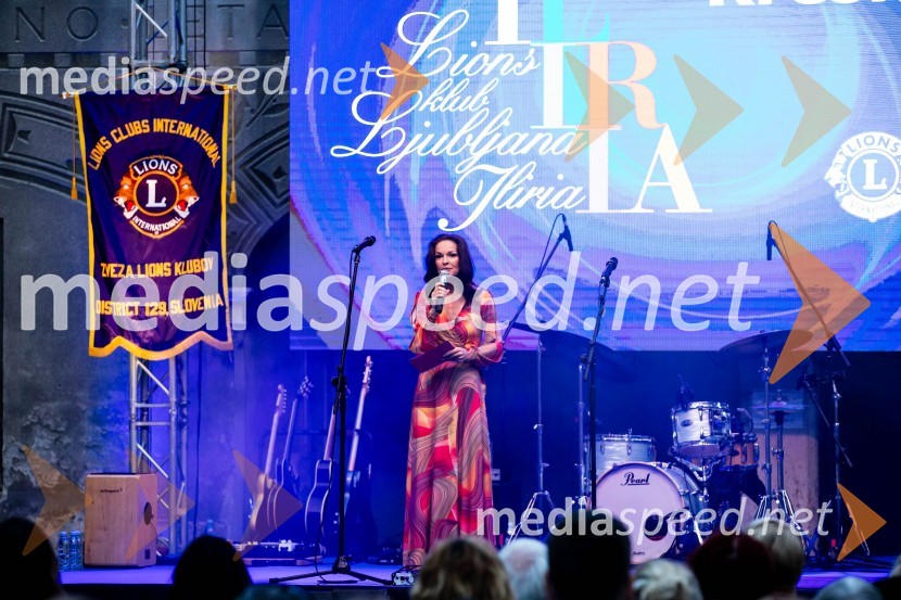  Carmen L. Oven, moderatorka, pisateljicaKresna noč 2024