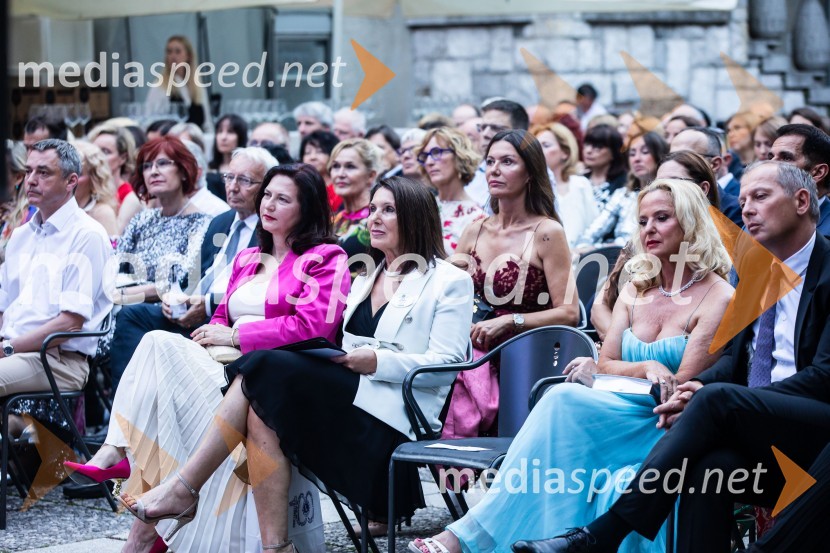 dr. Maruša  Hribar, predsednica, Lions klub Ljubljana Forum; mag. Breda Pečovnik, direktorica kongresno komercialne dejavnosti Cankarjev domKresna noč 2024