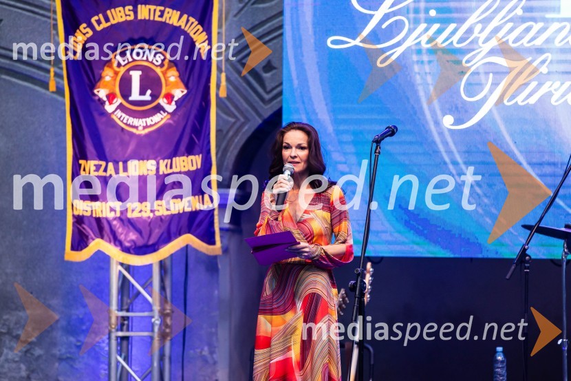  Carmen L. Oven, moderatorka, pisateljicaKresna noč 2024