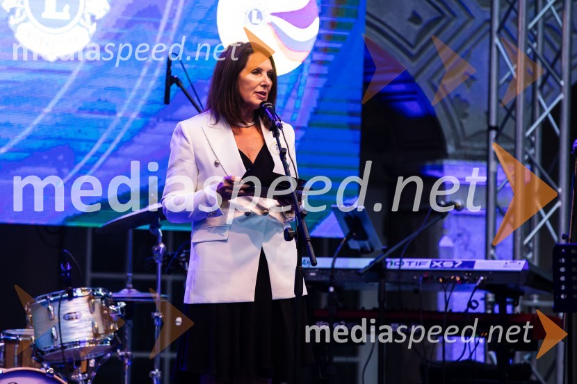 mag. Breda Pečovnik, direktorica kongresno komercialne dejavnosti Cankarjev domKresna noč 2024