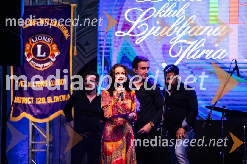  Carmen L. Oven, moderatorka, pisateljicaKresna noč 2024