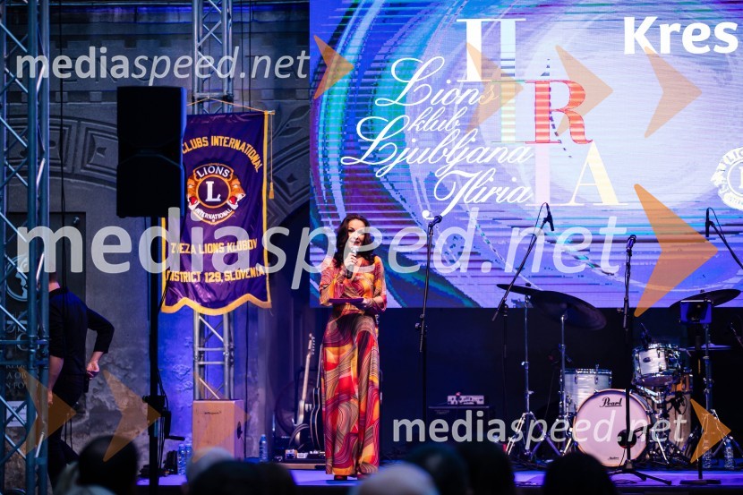  Carmen L. Oven, moderatorka, pisateljicaKresna noč 2024