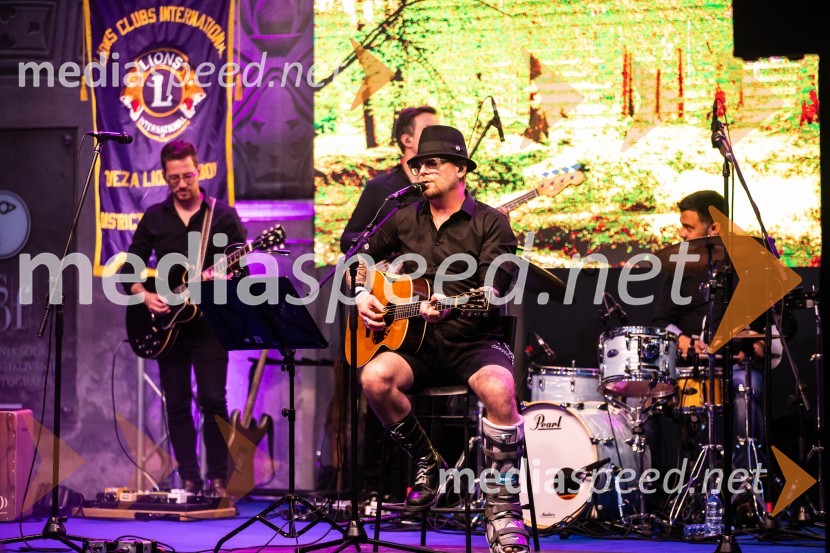  Tomi Meglič, glasbenik, pevec skupine SiddhartaKresna noč 2024