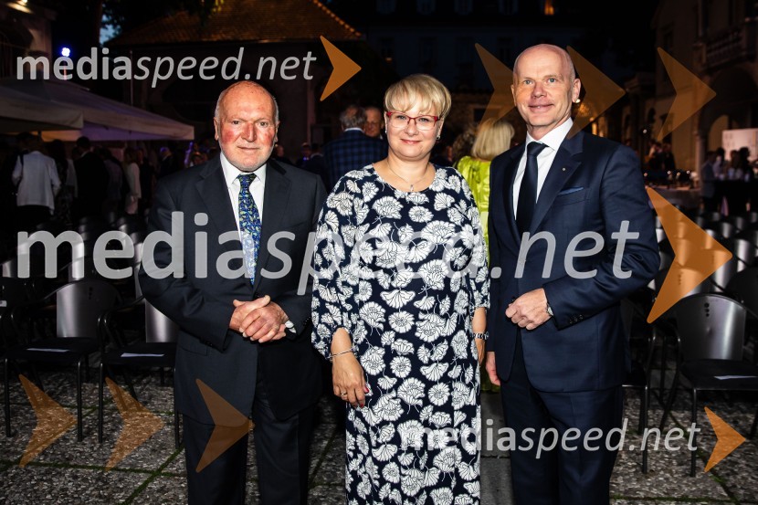  Erwan Fouere; dr. Jerneja Jug Jerše, vodja Predstavništva Evropske komisije v Sloveniji;  Gregor  Benčina, predsednik Slovenijales Group, podpredsednik sveta zavoda CER, iniciator pobude GreenTech SloveniaKresna noč 2024