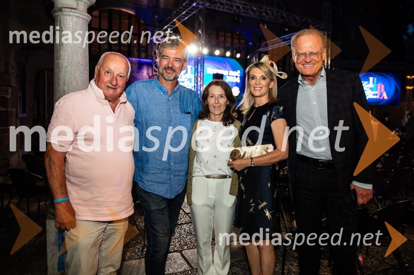  Aleksander Lucu-Luc, novinar;  Andrej  Stražišar, scenograf, Teater d.o.o.;  Romana Möderndorfer, Teater;  Barbara Uranjek, direktorica, Britansko-slovenska gospodarska zbornica;  Janez  Škrabec, direktor Riko d.o.o.Kresna noč 2024