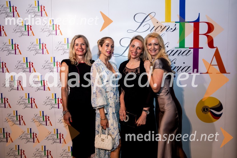  Alenka  Lukić, prof. za oblikovanje na Srednji šoli za oblikovanje MB;  ... ;  ... ;  Mojca  KranjcKresna noč 2024