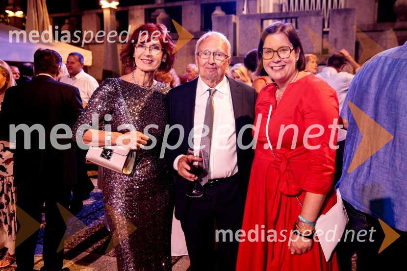  Darinka Pavlič Kamien, strokovnjakinja za komuniciranje; dr. Peter Kamien;  ... Kresna noč 2024