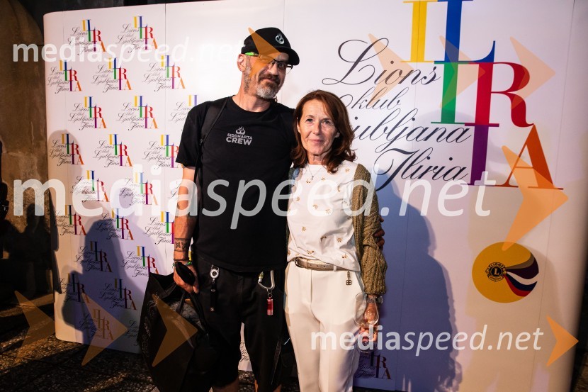  ... ;  Romana Möderndorfer, TeaterKresna noč 2024