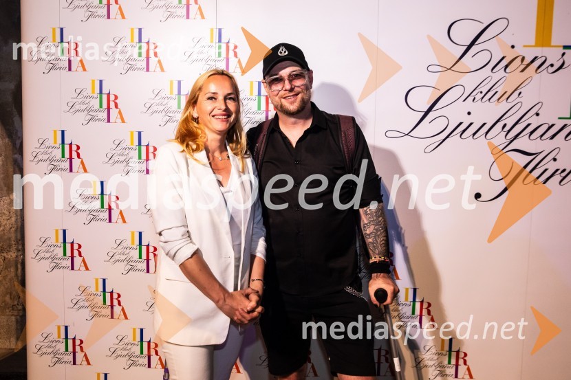  ... ;  Tomi Meglič, glasbenik, pevec skupine SiddhartaKresna noč 2024