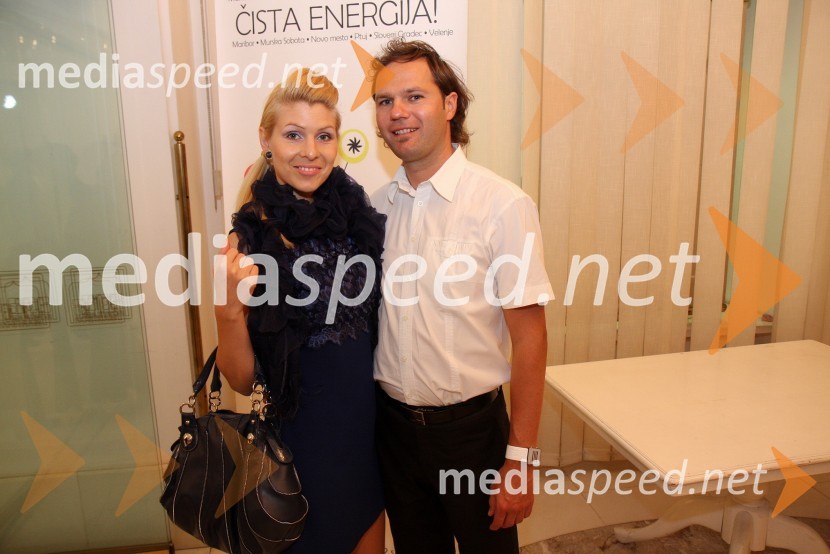 Vesna Vitrih, slikarka in lastnica VV ART ter Kristjan Magdič, direktor in lastnik podjetja FrontalUstavimo nasilje, dobrodelna gala prireditev