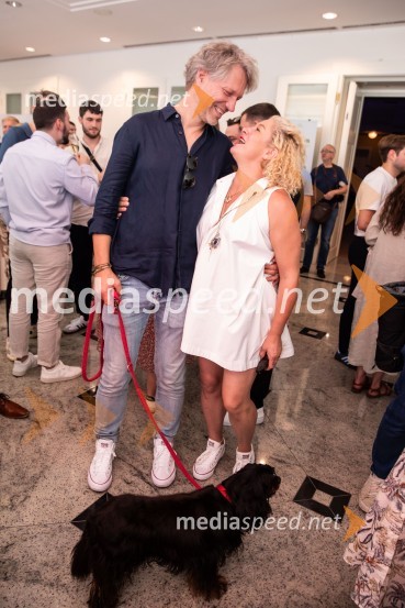  Urban Stojan Roš;  Ana Roš Stojan, kuharska mojstrica in najboljša chefinja na svetu po izboru akademije The World's 50 Best Restaurants ter direktorica Hiše FrankoRazglasitev izbora Michelin guide Slovenija 2024