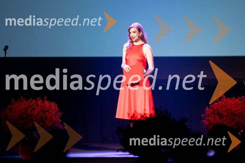  Mojca Mavec, voditeljicaRazglasitev izbora Michelin guide Slovenija 2024