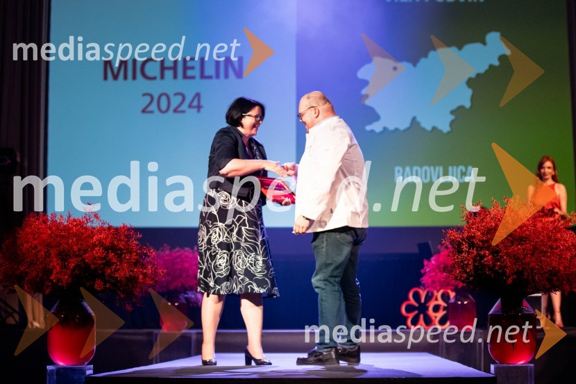  Dubravka Kalin, generalna direktorica, Direktorat za turizem na Ministrstvu za gospodarstvo, turizem in šport;  Martin Blejec, chef, Bled Rose hotelRazglasitev izbora Michelin guide Slovenija 2024
