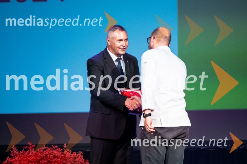 mag. Dejan  Židan, državni sekretar na Ministrstvu za gospodarstvo, turizem in šport;  Matej Lavrenčič, šef Gostilne in vinoteke FaladurRazglasitev izbora Michelin guide Slovenija 2024