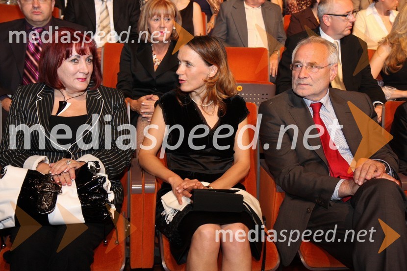 Ivo Vajgl, poslanec ter njegova soproga Mojca Zlobko Vajgl, harfistkaUstavimo nasilje, dobrodelna gala prireditev
