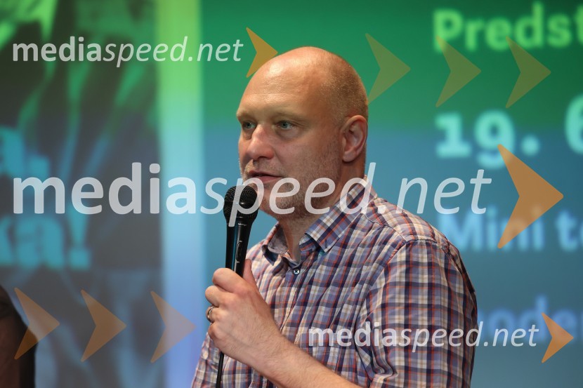  Mitja Čander, direktor, BeletrinaPredstavitev knjige Glej ga, Součka!