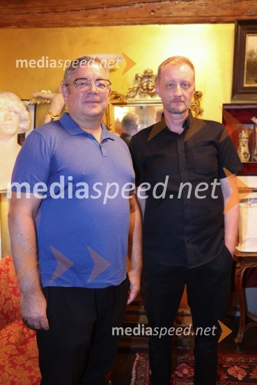  Robert Waltl, direktor, Mini teater;  Alen Jelen, režiser, dramaturg, umetniški vodja, igralecPredstavitev knjige Glej ga, Součka!