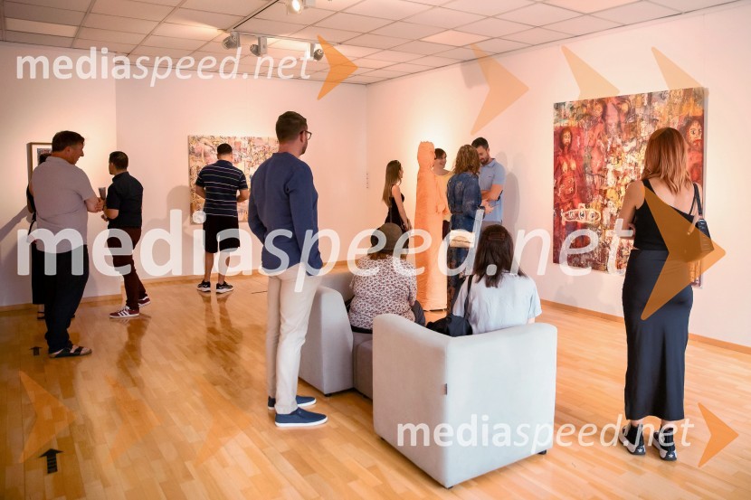 Odprtje razstave Lične zablode slikarja Patrika Dvorščaka