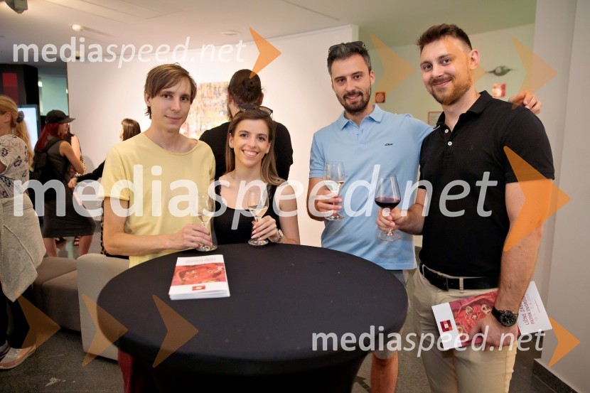 Odprtje razstave Lične zablode slikarja Patrika Dvorščaka