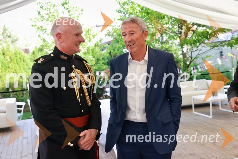  ... ;  Steve Sadler, glavni finančni direktor, Yattendon Group PlcBritansko veleposlaništvo v Ljubljani obeležilo rojstni dan kralja Karla III.