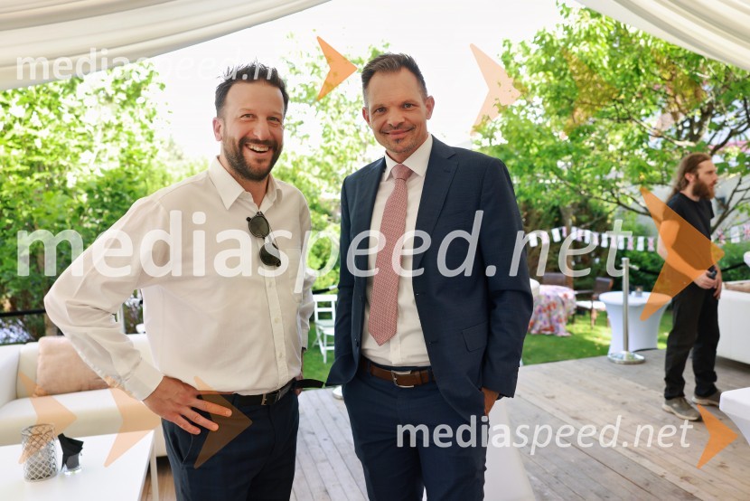  ... ;  Žiga FIšer, Britansko-slovenska gospodarska zbornicaBritansko veleposlaništvo v Ljubljani obeležilo rojstni dan kralja Karla III.