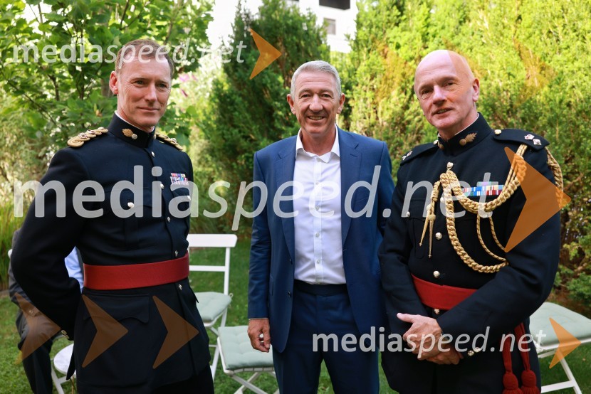  ... ;  Steve Sadler, glavni finančni direktor, Yattendon Group Plc;  ... Britansko veleposlaništvo v Ljubljani obeležilo rojstni dan kralja Karla III.