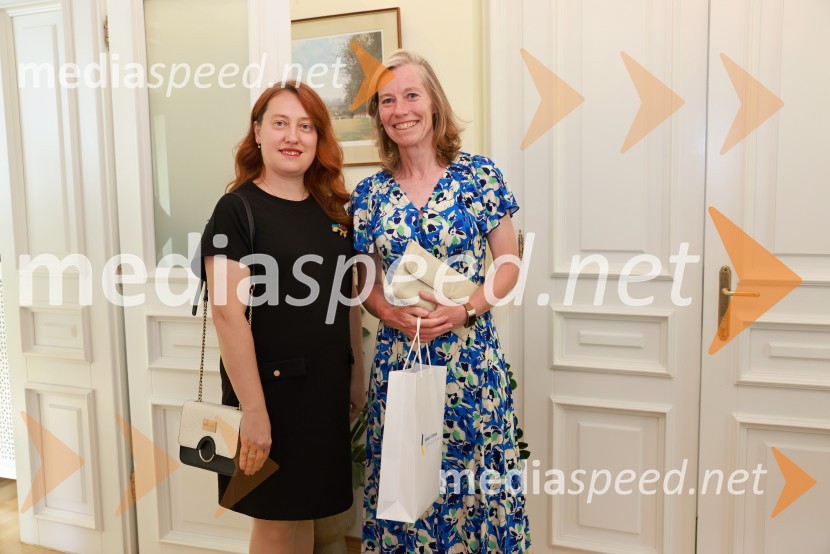  ... ;  Tiffany Sadler, veleposlanica Združenega kraljestva Velike Britanije in Severne IrskeBritansko veleposlaništvo v Ljubljani obeležilo rojstni dan kralja Karla III.