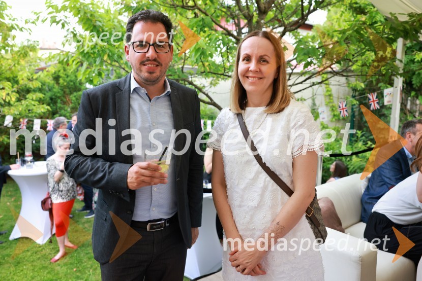  Žiga Sternad, odvetnik, Odvetniška pisarna Senica & partnerji, d.o.o.;  ... Britansko veleposlaništvo v Ljubljani obeležilo rojstni dan kralja Karla III.