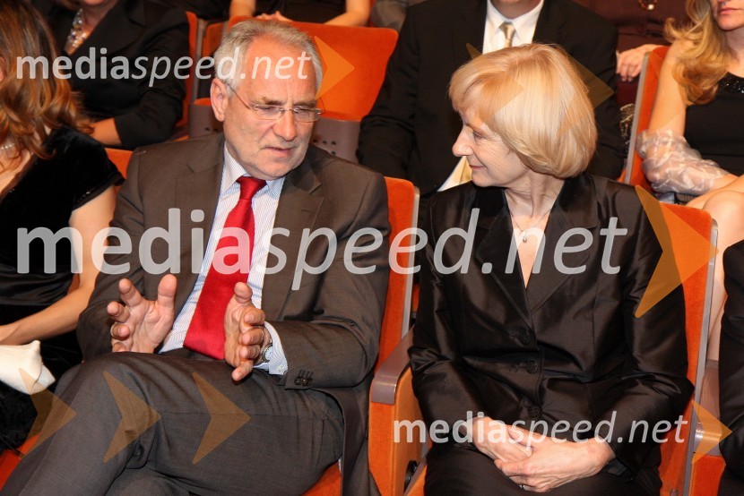 Ivo Vajgl, poslanec in Metka Svetlik, soproga ministra za delo, družino in socialne zadeveUstavimo nasilje, dobrodelna gala prireditev