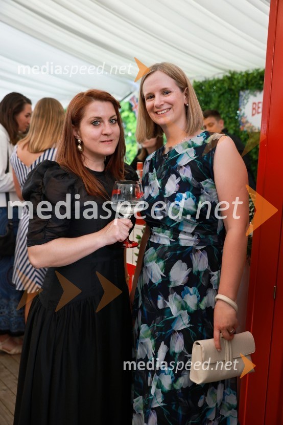  Aleksandra Barič, Britansko veleposlaništvo v Ljubljani;  ... Britansko veleposlaništvo v Ljubljani obeležilo rojstni dan kralja Karla III.