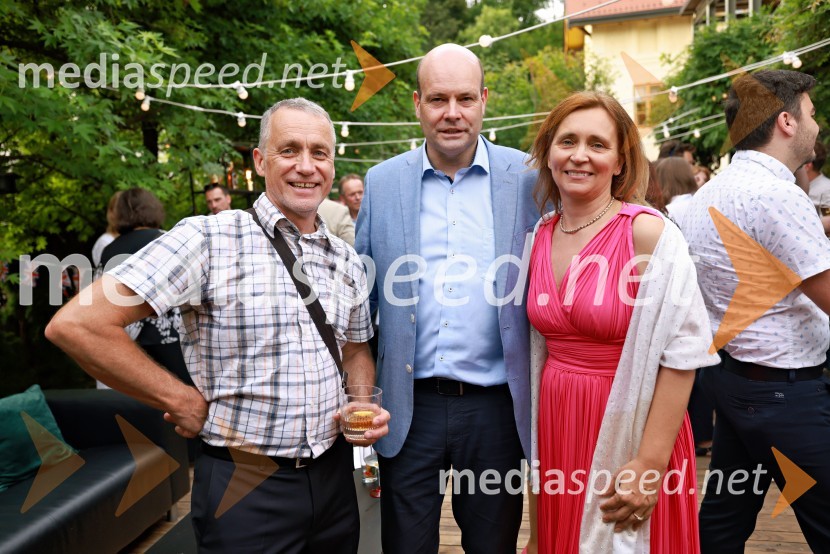  ... ;  Jure Fišer, direktor družbe Gorenje Surovina d.o.o.; doc. dr. Suzana Žilič Fišer,  predstojnica Inštituta za medijske komunikacije na FERIBritansko veleposlaništvo v Ljubljani obeležilo rojstni dan kralja Karla III.