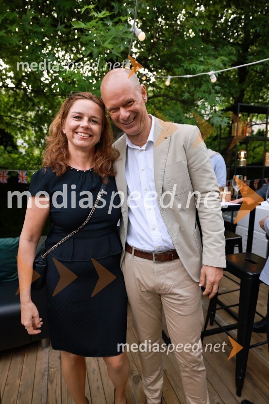  Maša Kociper, poslanka, podpredsednica SAB;  Primož Kozina, odvetnikBritansko veleposlaništvo v Ljubljani obeležilo rojstni dan kralja Karla III.