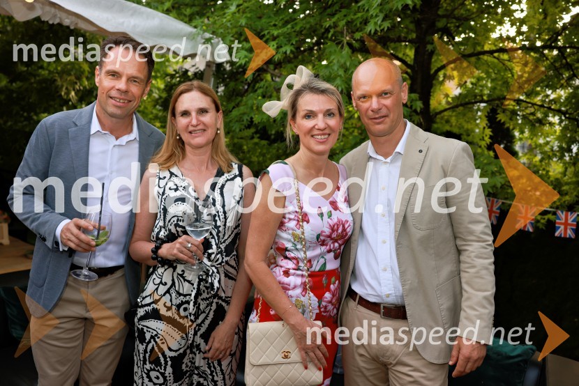  Robert Prelesnik, partner, odvetniška pisarna Rojs, Peljhan, Prelesnik & partnerji;  Mojca Prelesnik, informacijska pooblaščenka;  Barbara Uranjek, direktorica, Britansko-slovenska gospodarska zbornica;  Primož Kozina, odvetnikBritansko veleposlaništvo v Ljubljani obeležilo rojstni dan kralja Karla III.
