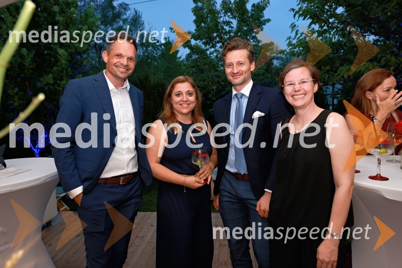  Žiga FIšer, Britansko-slovenska gospodarska zbornica;  ... ;  ... ;  ... Britansko veleposlaništvo v Ljubljani obeležilo rojstni dan kralja Karla III.