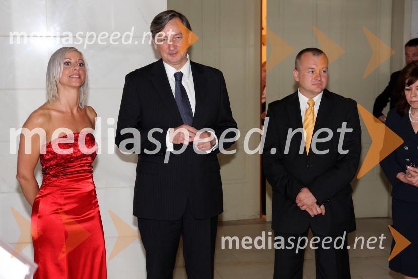 Tanja Vrbnjak, soustanoviteljica HK Unija, dr. Danilo Türk, predsednik Republike Slovenije in Franc Kangler, župan MariboraUstavimo nasilje, dobrodelna gala prireditev