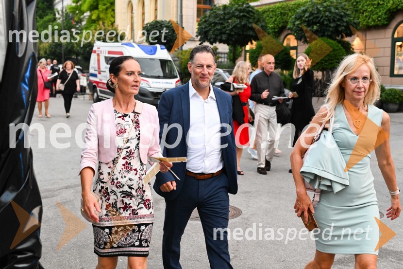  ... ;  John Denhof, direktor podjetja Subtle Insights;  ... Odprtje 72. Ljubljana festivala s tradicionalnim gala koncertom Poletna noč