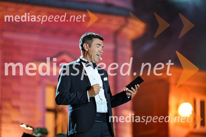  Mario Galunič, TV voditeljOdprtje 72. Ljubljana festivala s tradicionalnim gala koncertom Poletna noč