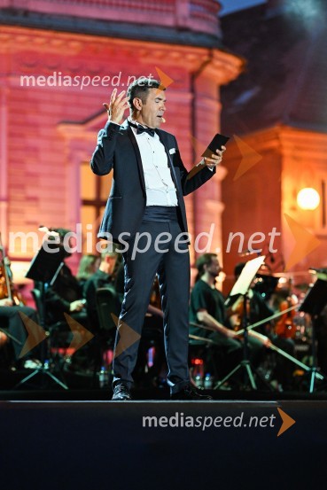  Mario Galunič, TV voditeljOdprtje 72. Ljubljana festivala s tradicionalnim gala koncertom Poletna noč