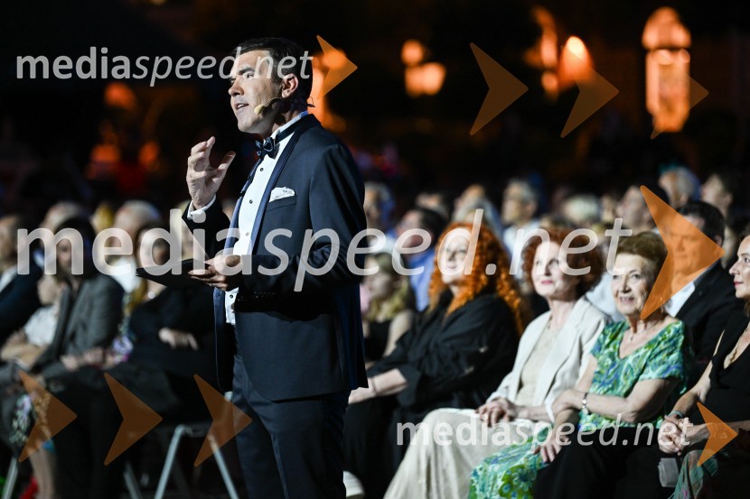  Mario Galunič, TV voditeljOdprtje 72. Ljubljana festivala s tradicionalnim gala koncertom Poletna noč