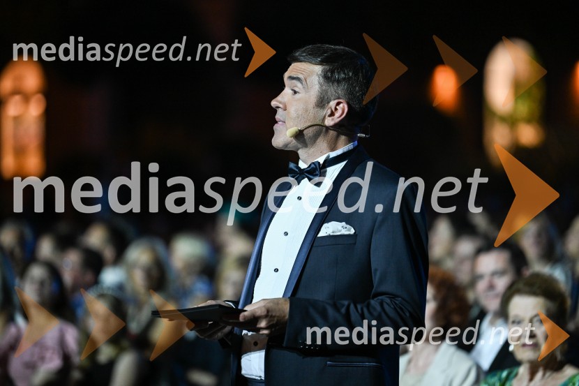  Mario Galunič, TV voditeljOdprtje 72. Ljubljana festivala s tradicionalnim gala koncertom Poletna noč