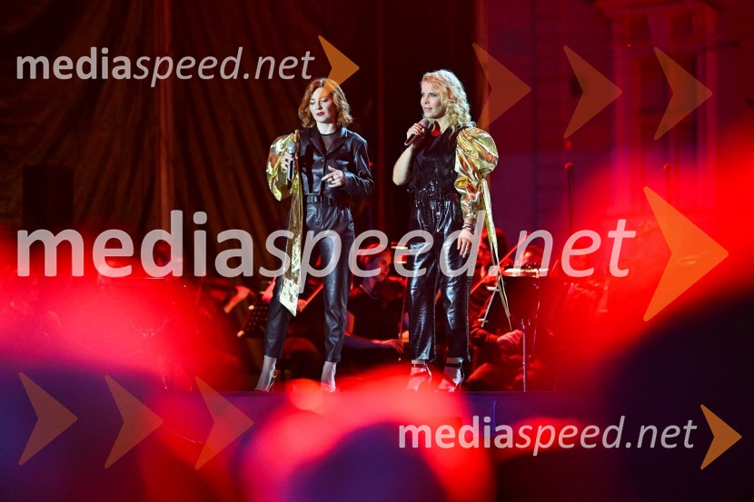  Lara Baruca, pevka;  Anika Horvat, pevkaOdprtje 72. Ljubljana festivala s tradicionalnim gala koncertom Poletna noč