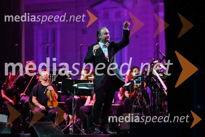  Patrik Greblo, dirigentOdprtje 72. Ljubljana festivala s tradicionalnim gala koncertom Poletna noč