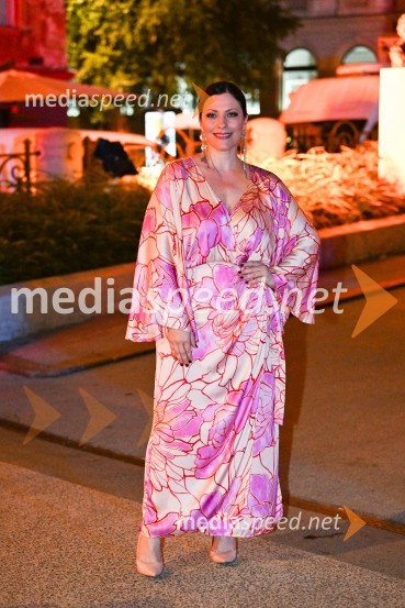  Nuška Drašček, pevkaOdprtje 72. Ljubljana festivala s tradicionalnim gala koncertom Poletna noč